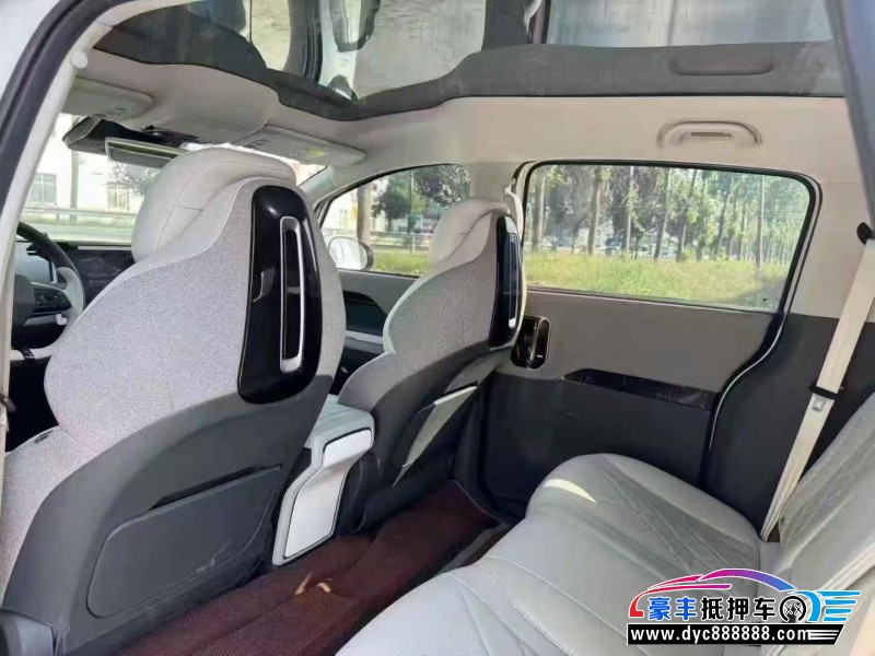 24年极狐考拉轿车抵押车出售