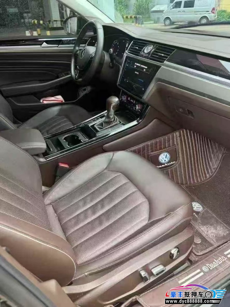 21年大众辉昂轿车抵押车出售