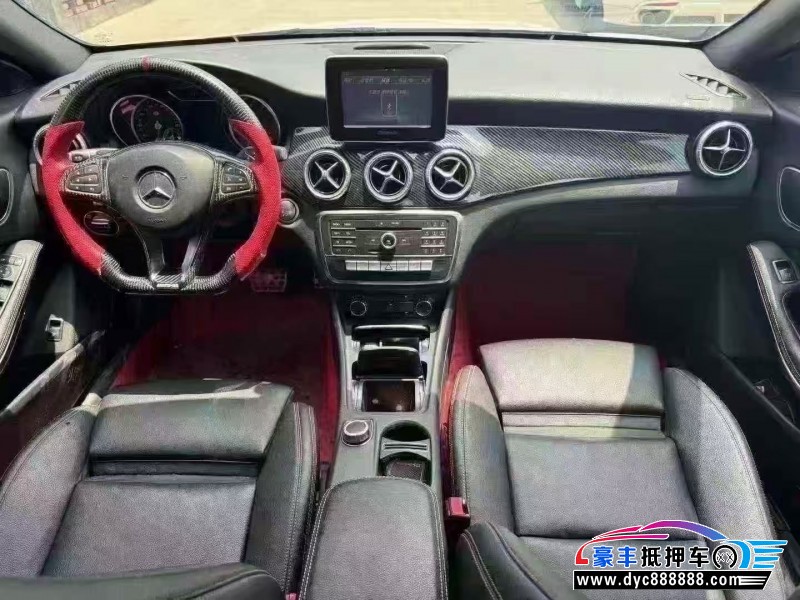 17年奔驰CLA轿车抵押车出售