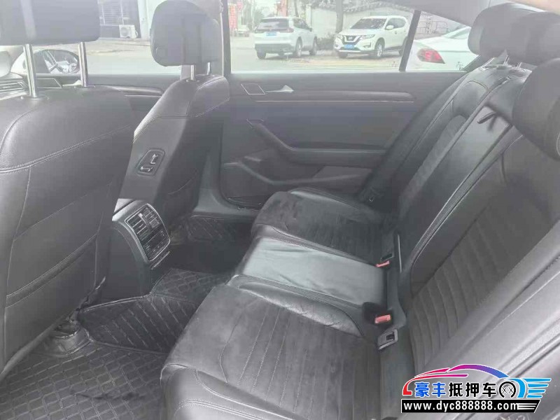 18年大众迈腾轿车抵押车出售