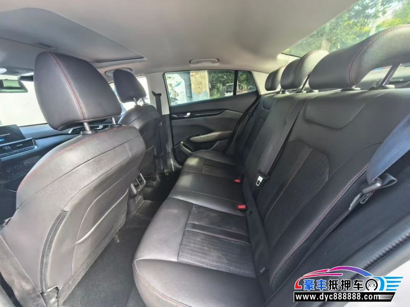 20年东风风神奕炫轿车抵押车出售