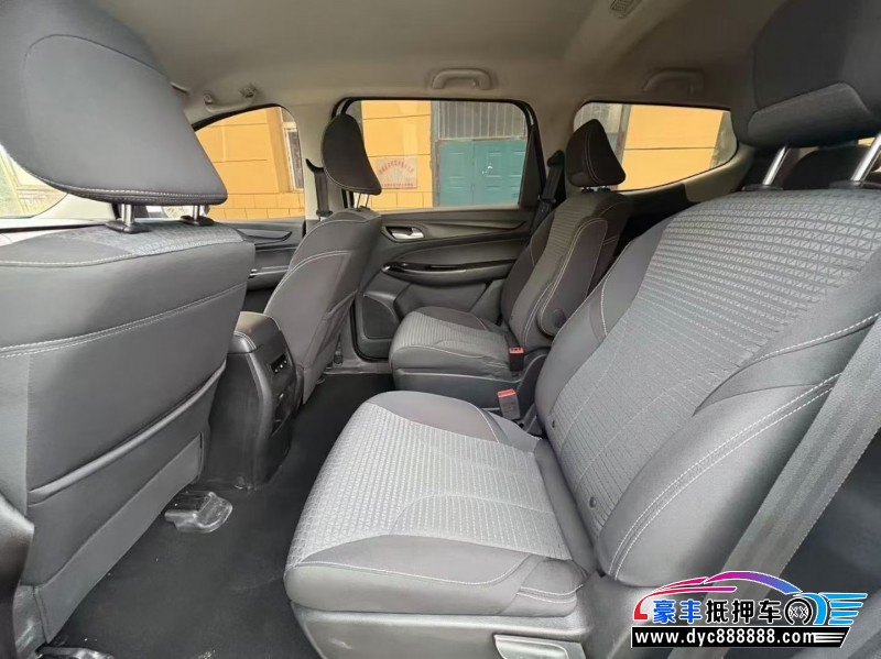 20年宝骏730轿车抵押车出售