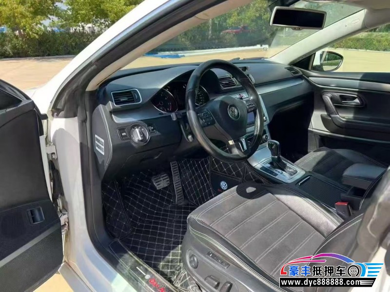 13年大众CC轿车抵押车出售