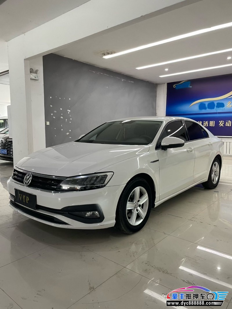 22年大众凌渡轿车抵押车出售