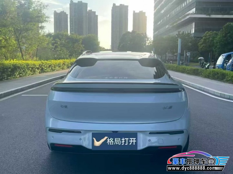 25年极氪007轿车抵押车出售