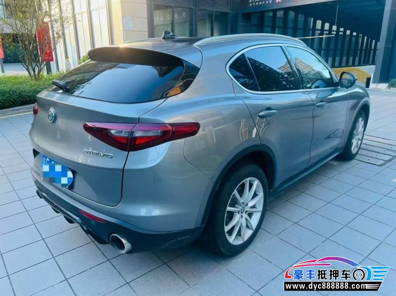 19年阿尔法·罗密欧Stelvio轿车抵押车出售