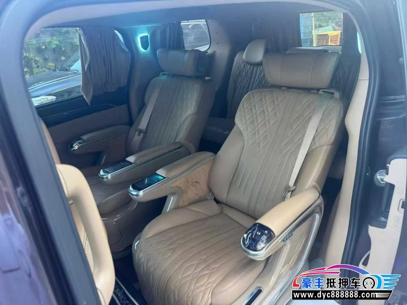 17年别克GL8轿车抵押车出售