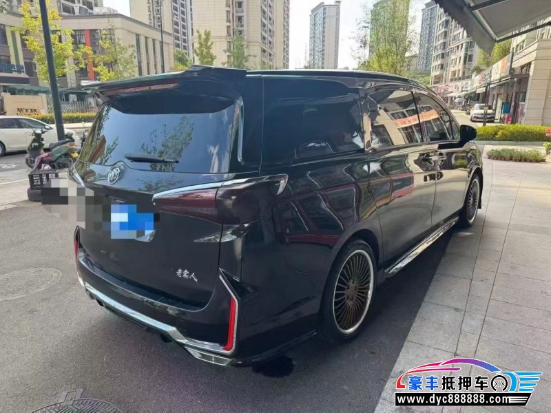 17年别克GL8轿车抵押车出售