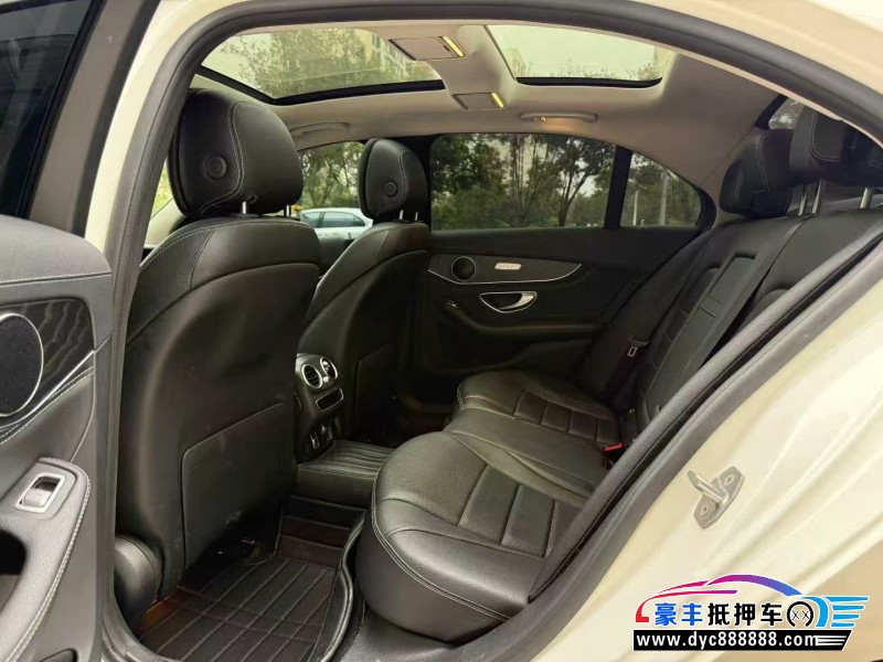 20年奔驰C轿车抵押车出售