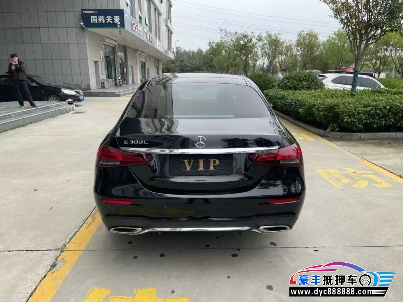 20年奔驰E轿车抵押车出售