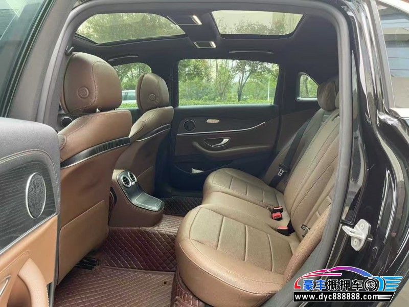 20年奔驰E轿车抵押车出售