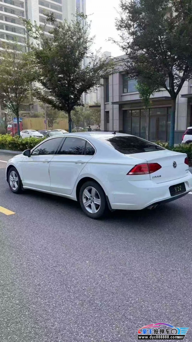 16年大众凌渡轿车抵押车出售