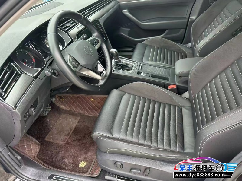 22年大众迈腾轿车抵押车出售