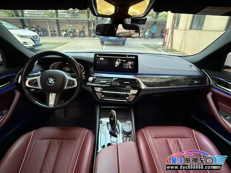 21年宝马5系轿车抵押车出售