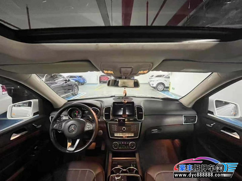 16年奔驰GLE轿车抵押车出售