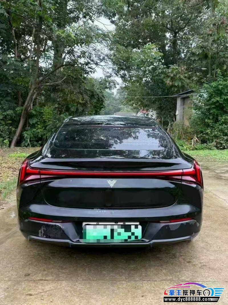 23年哪吒S轿车抵押车出售