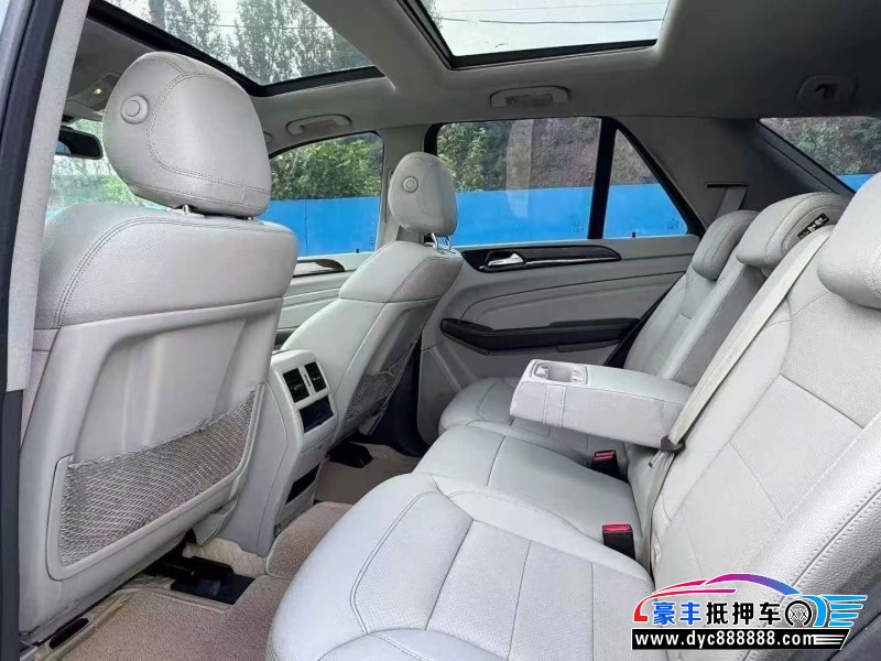 15年奔驰ML轿车抵押车出售