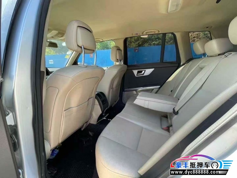 14年奔驰GLK轿车抵押车出售