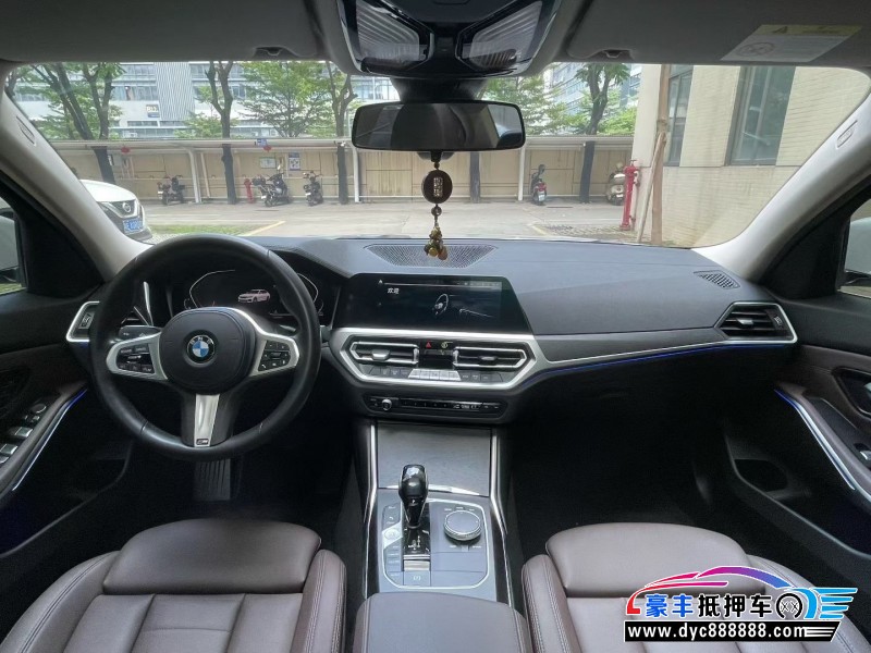 20年宝马3系轿车抵押车出售