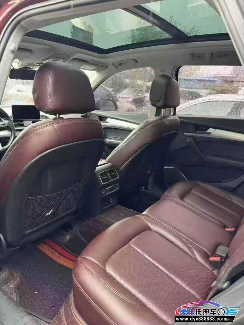 19年奥迪Q5轿车抵押车出售