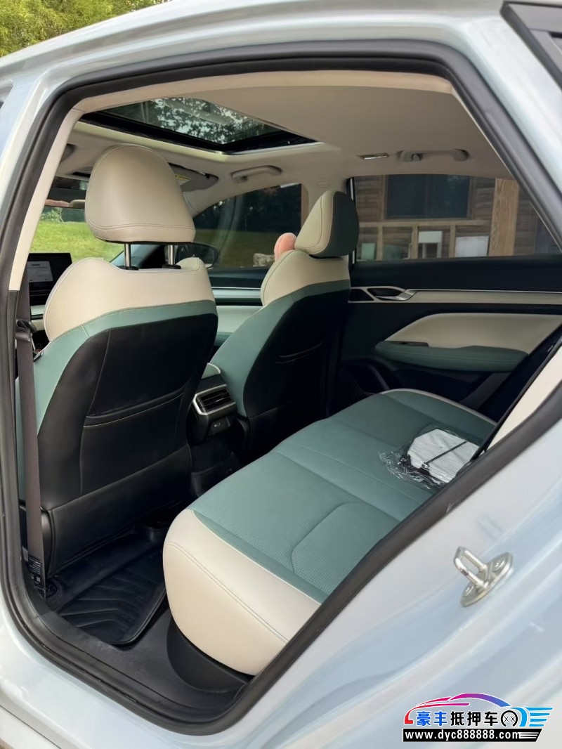 23年吉利帝豪轿车抵押车出售