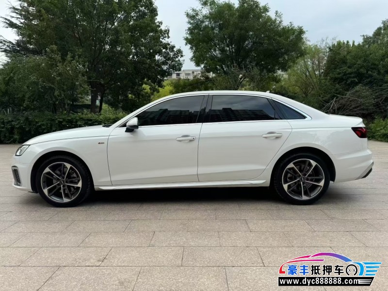 24年奥迪A4L轿车抵押车出售