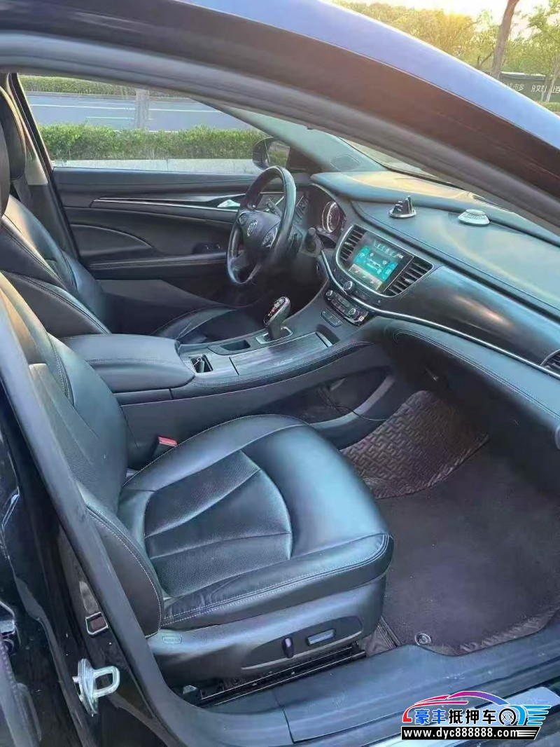 18年别克君越轿车抵押车出售