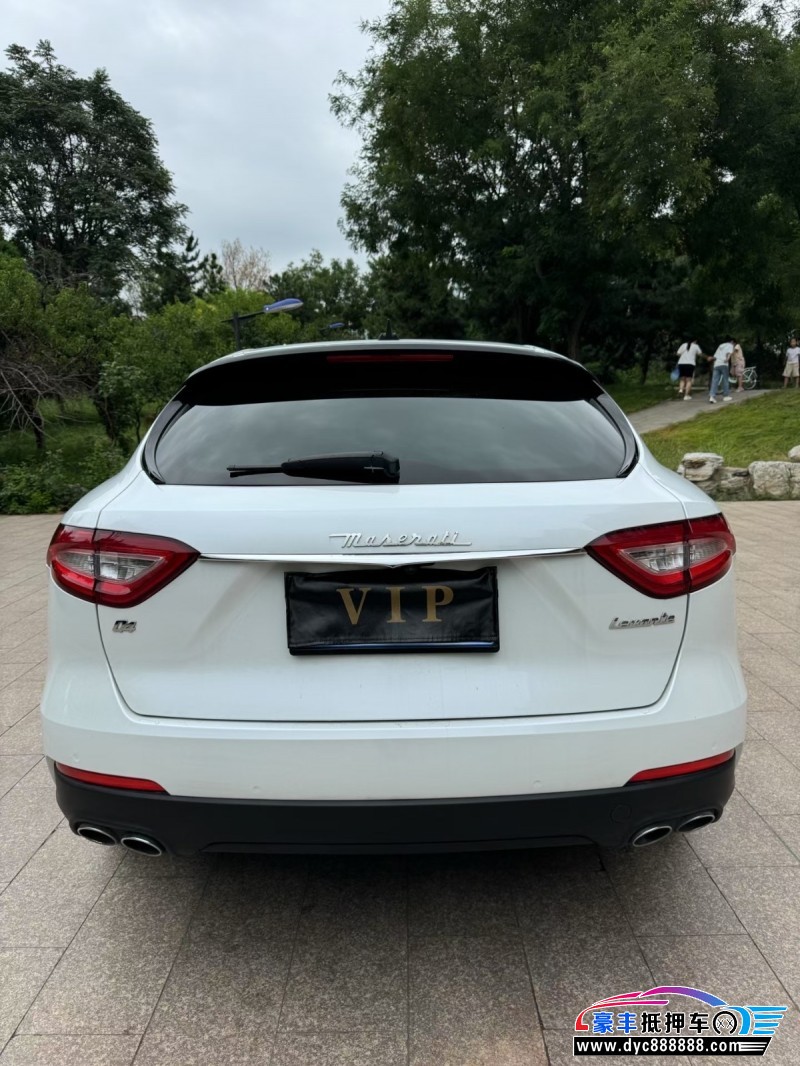 20年玛莎拉蒂莱万特轿车抵押车出售