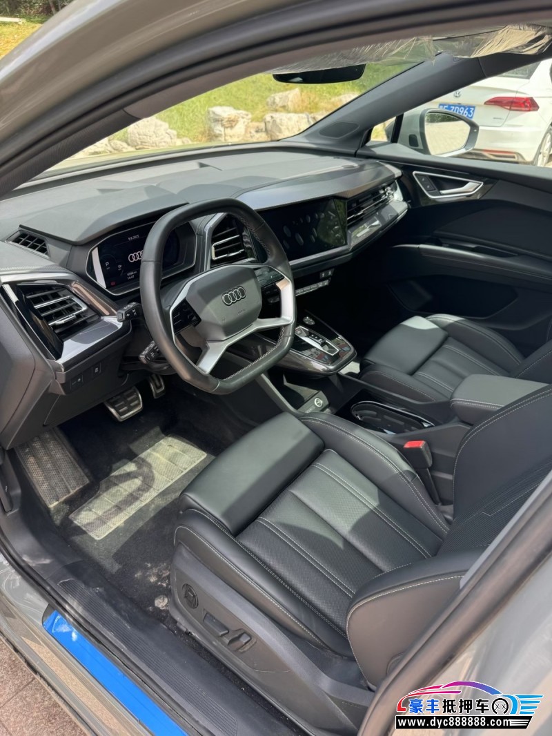 24年奥迪Q4轿车抵押车出售