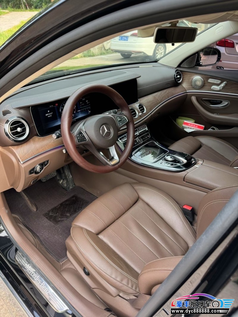 17年奔驰E轿车抵押车出售