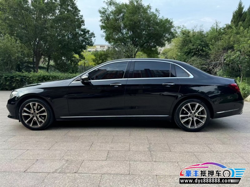 17年奔驰E轿车抵押车出售