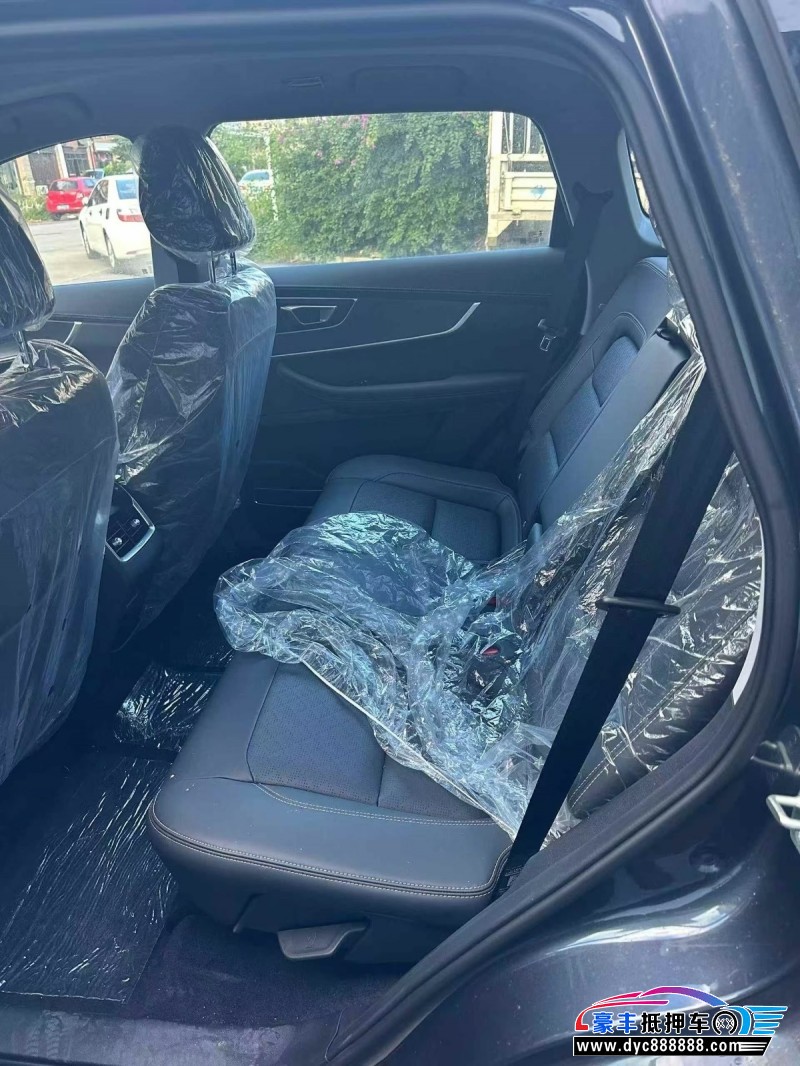 25年奇瑞瑞虎8轿车抵押车出售