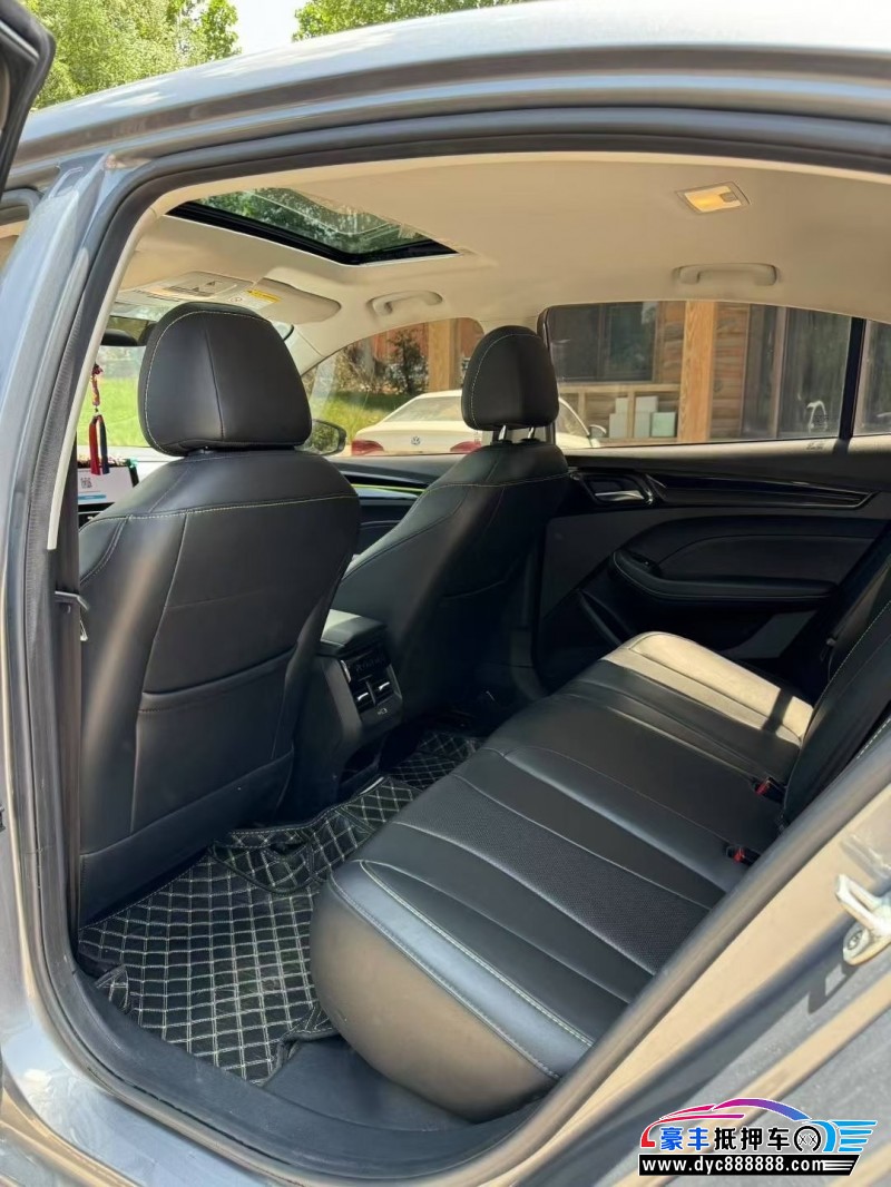 23年荣威i5轿车抵押车出售