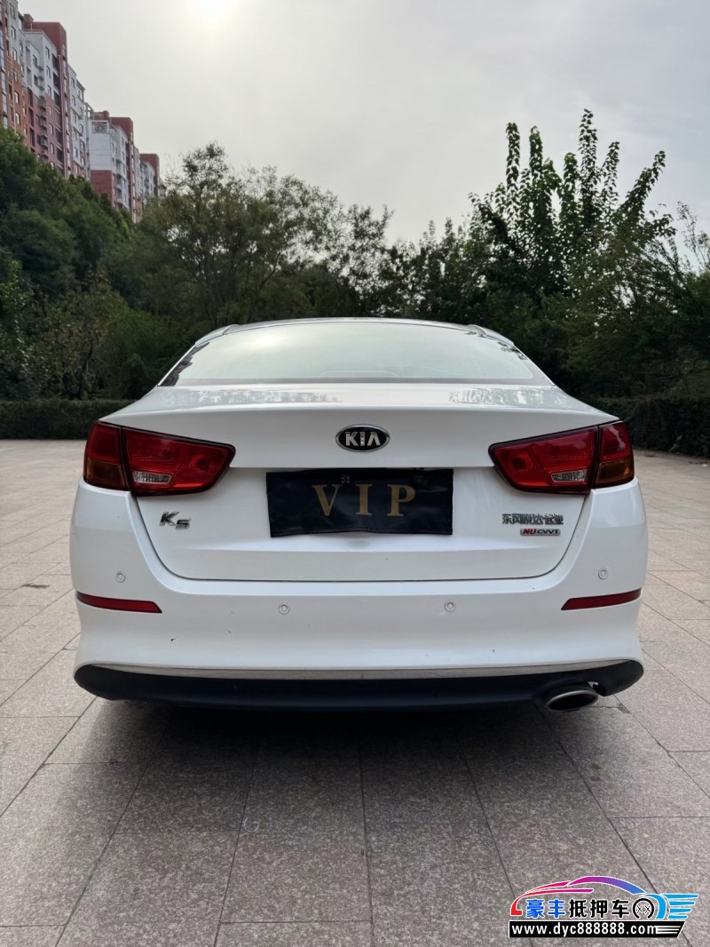 17年起亚K5轿车抵押车出售