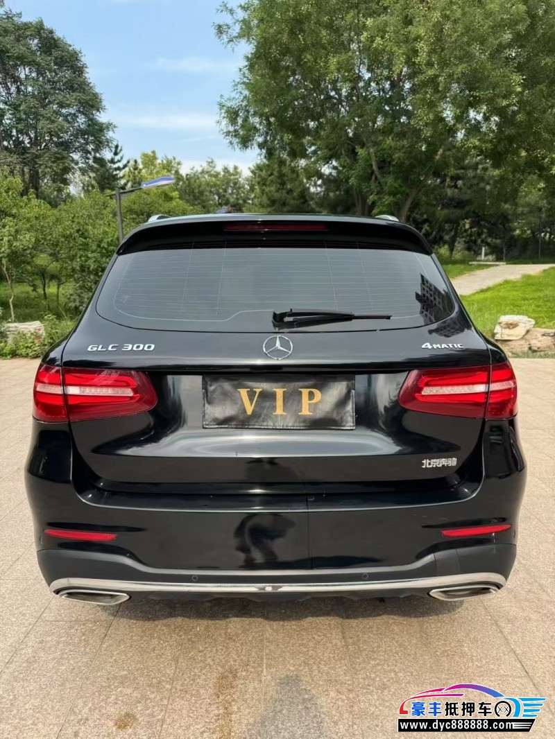 18年奔驰GLC轿车抵押车出售