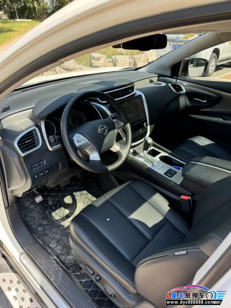 21年日产楼兰轿车抵押车出售