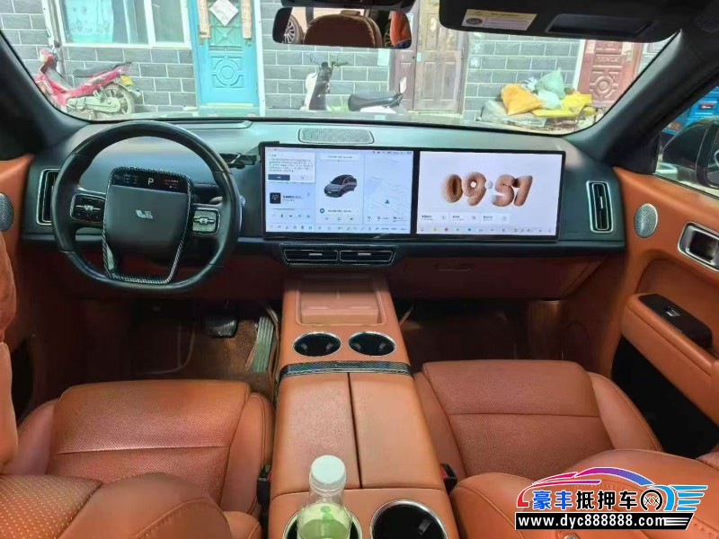 23年理想L8轿车抵押车出售