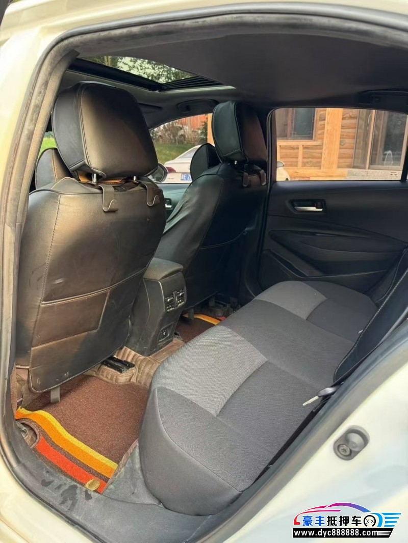 21年丰田雷凌轿车抵押车出售