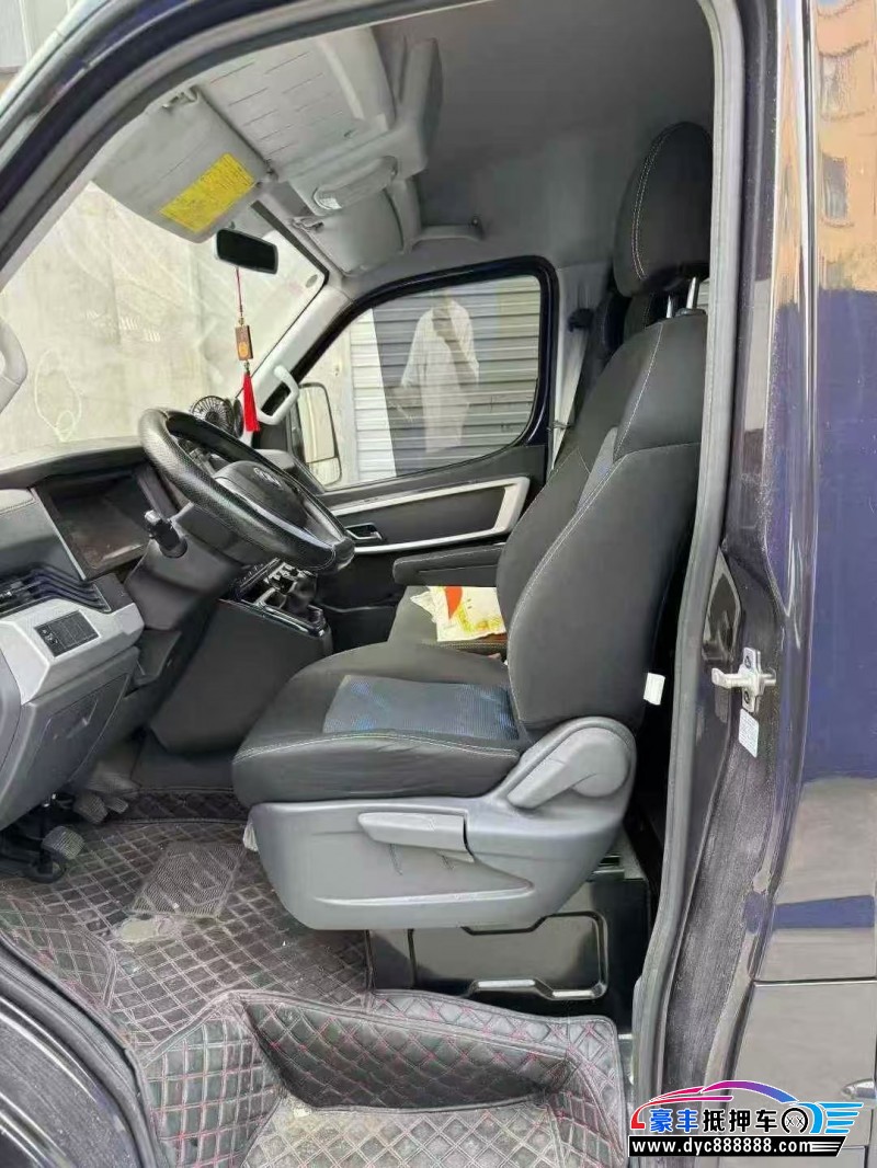 23年东风御风轿车抵押车出售