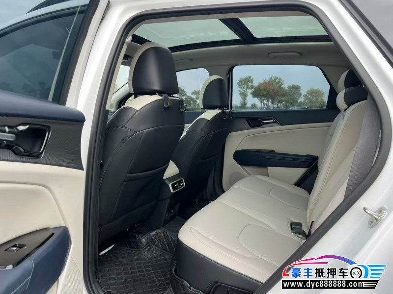 23年起亚狮铂拓界轿车抵押车出售