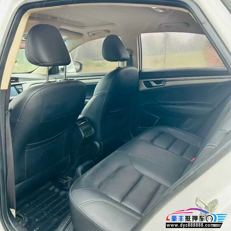 17年吉利帝豪GL轿车抵押车出售