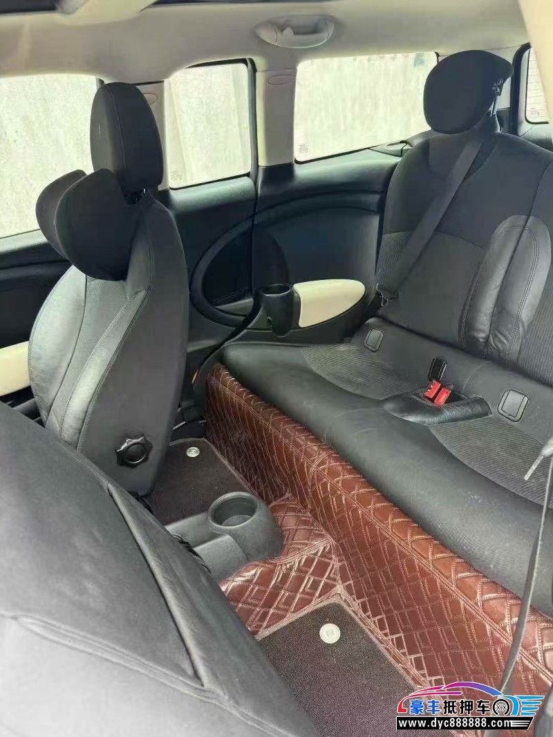 12年宝马MINI轿车抵押车出售