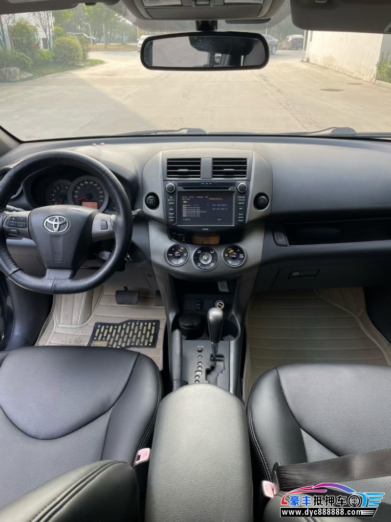 12年丰田RAV4轿车抵押车出售