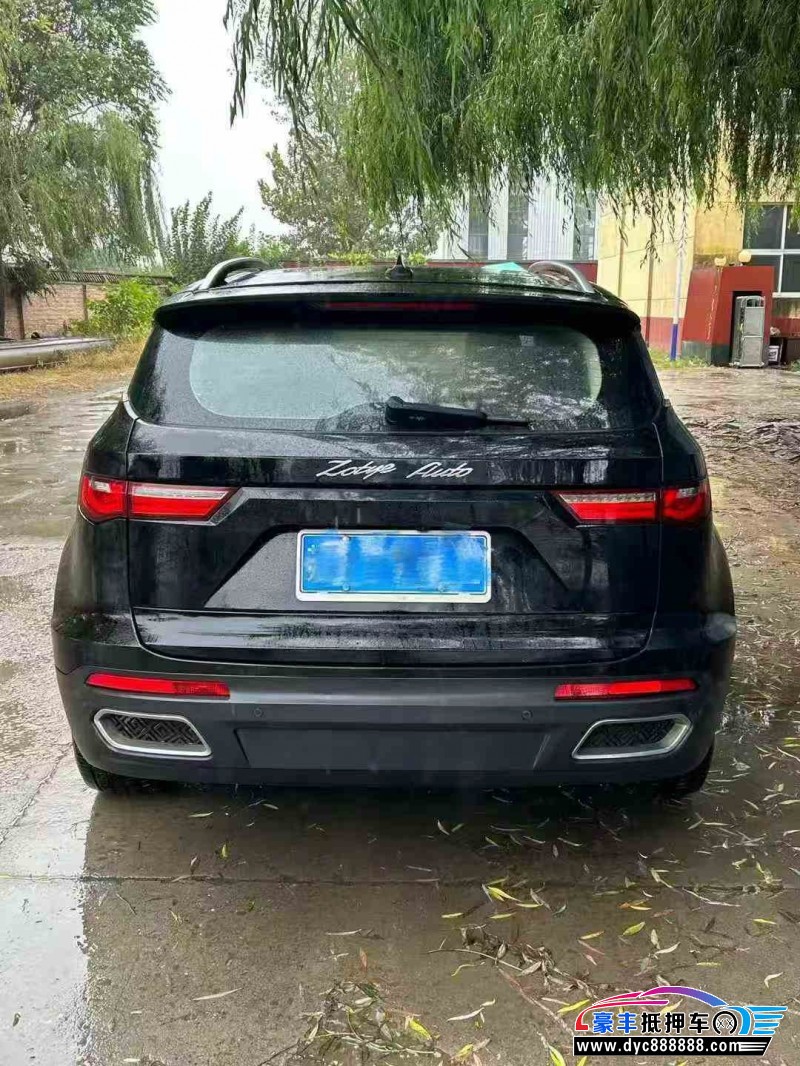 17年众泰T700轿车抵押车出售