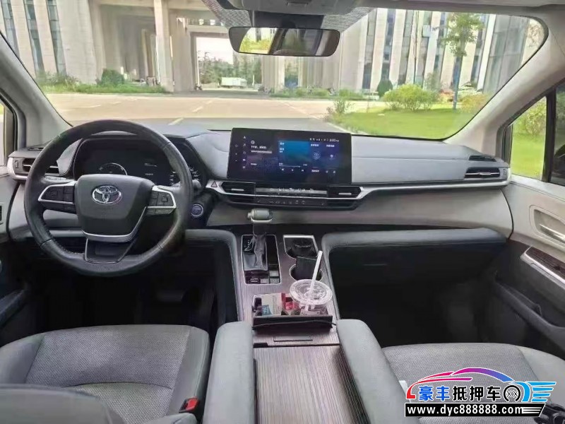 23年丰田格瑞维亚轿车抵押车出售