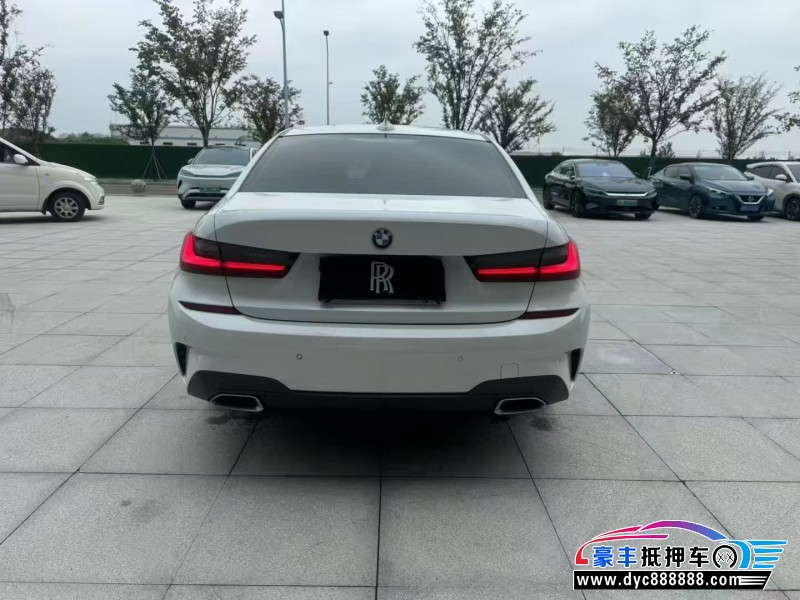 21年宝马3系轿车抵押车出售
