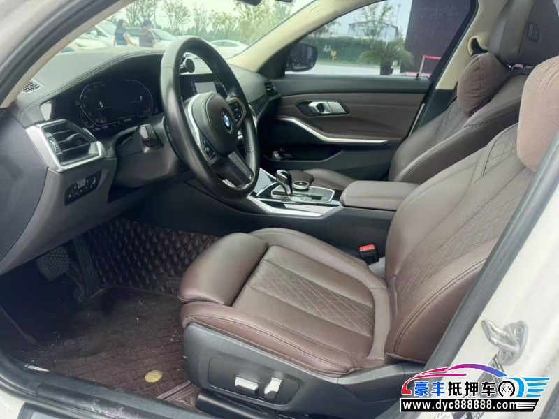 21年宝马3系轿车抵押车出售