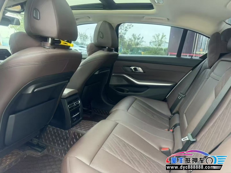 21年宝马3系轿车抵押车出售