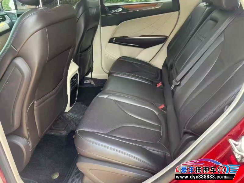 16年林肯MKC轿车抵押车出售