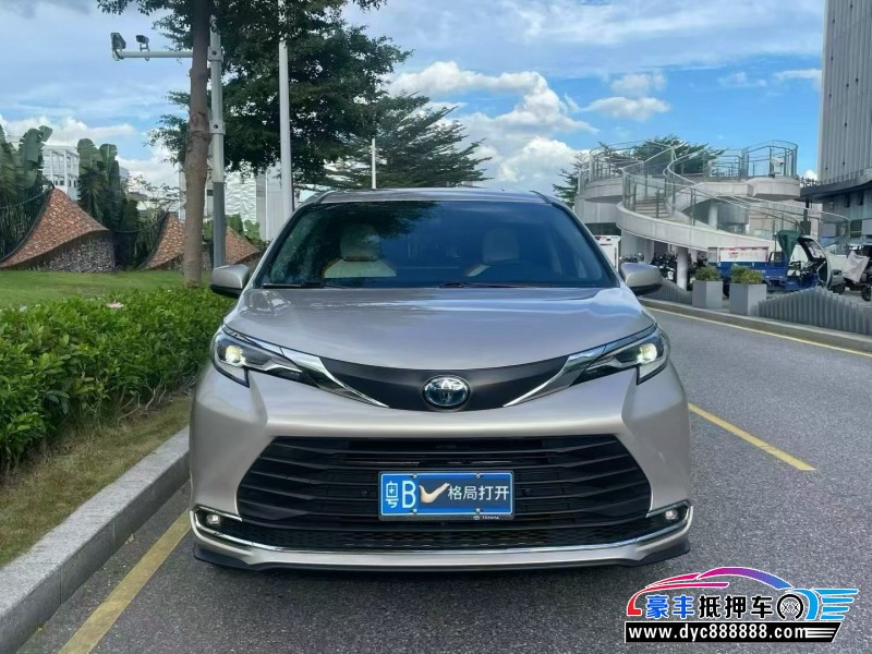 23年丰田塞纳轿车抵押车出售